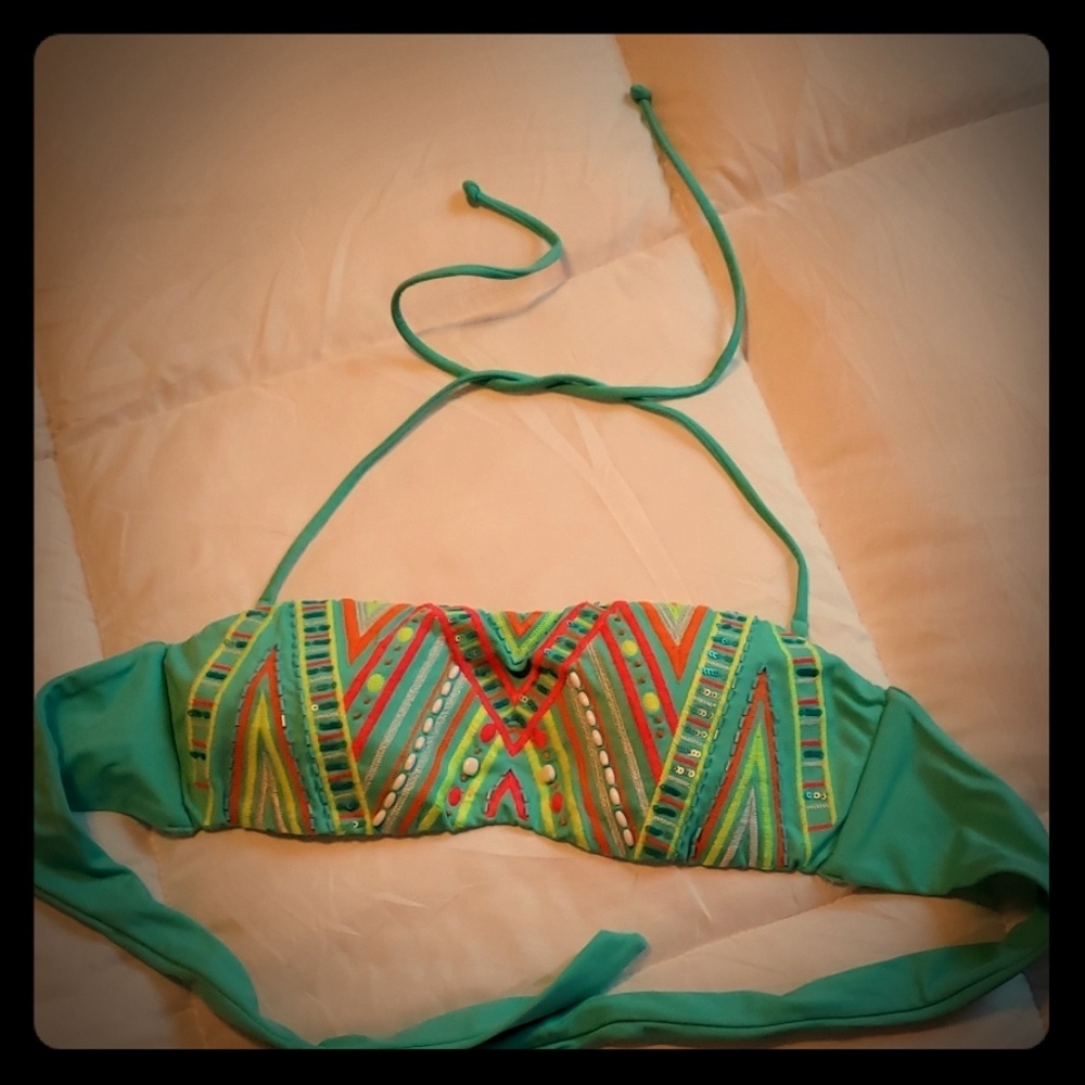 Bandeau wireless bathing suit top